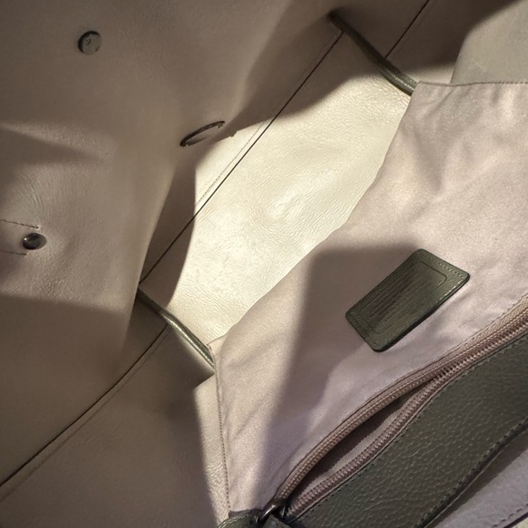 Coach tote - Picture 9 of 12